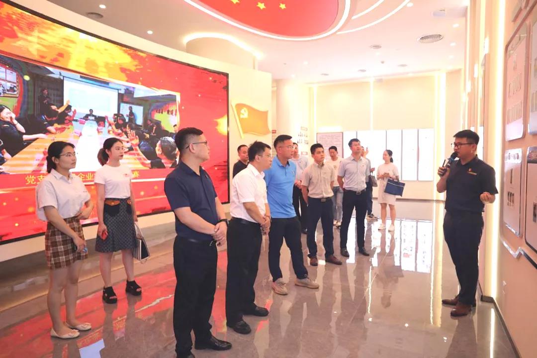 紅色中庭 | 市委組織部研究室到集團(tuán)講黨史，搭橋梁，促黨建