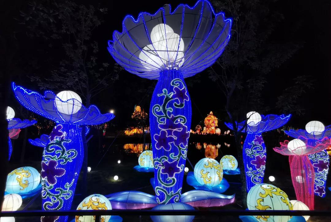 月色燈山滿江河| 裝飾公司和燈展的關(guān)系是？